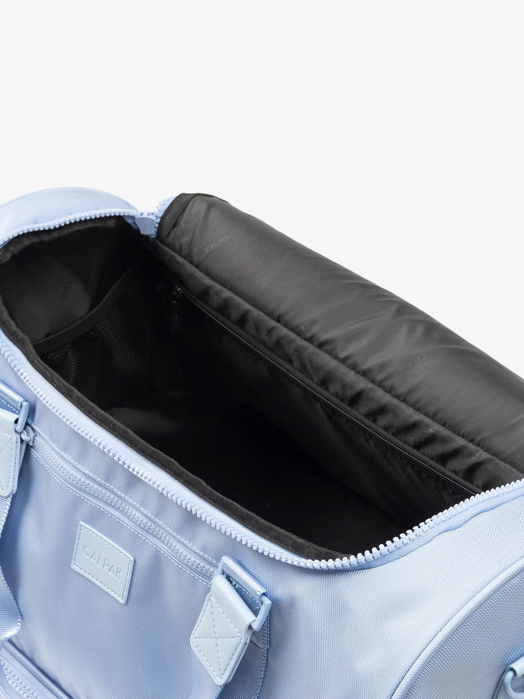 Stevyn Duffel Bag with Shoe Compartment